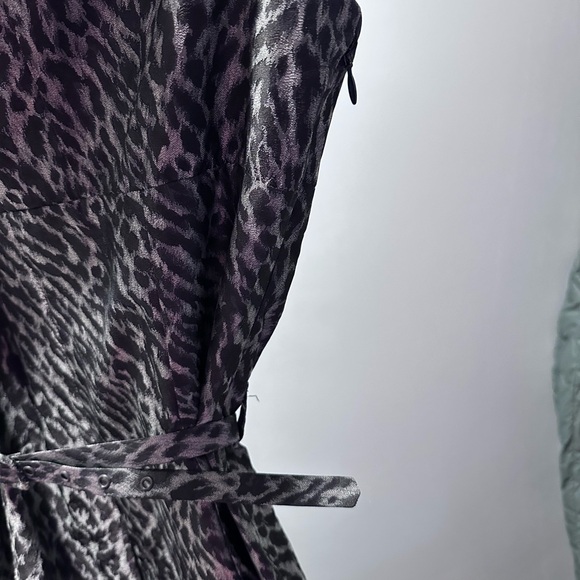 Vintage dress by Irene Van RYB European size 38, I am usually between a 4 and 6. - Picture 3 of 5